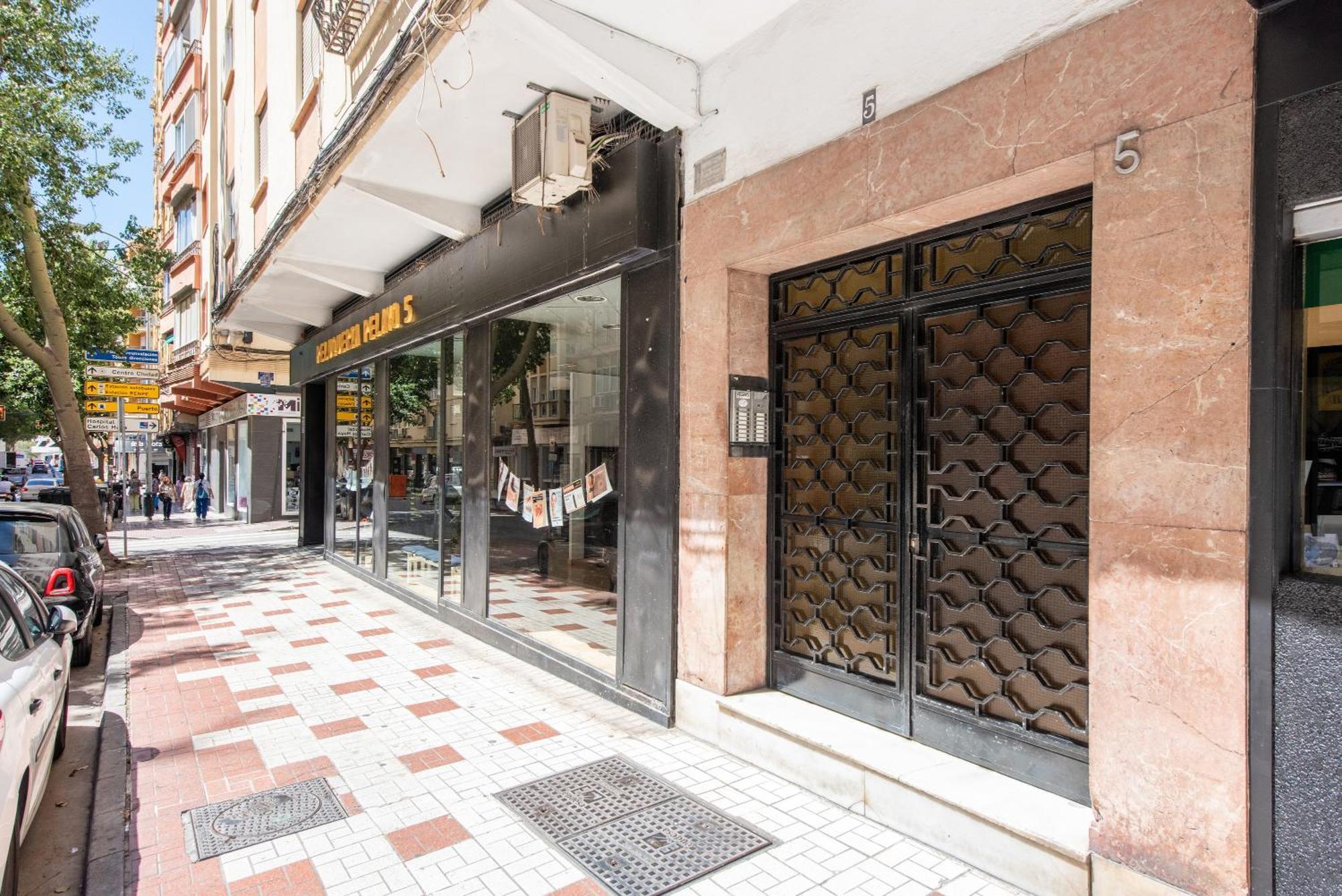 Malaga Hub Apartamento Exterior foto